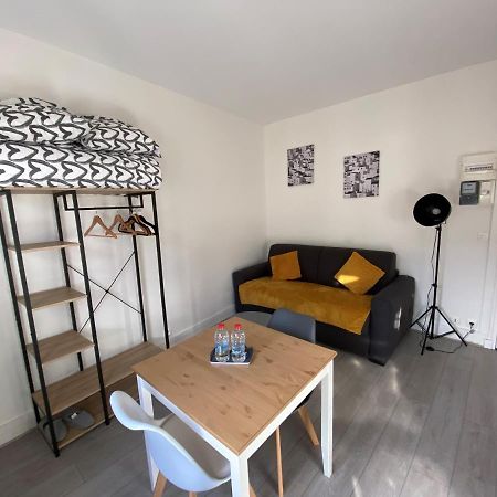 Enghien-Les-Bains : Studio Au Coeur Du Centre Ville Kültér fotó